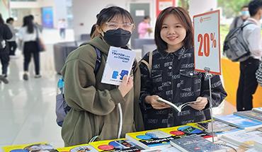 Book fair: Books and TDTU students - December 2022