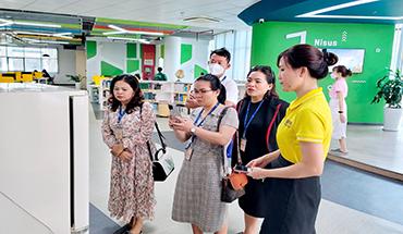 The Library of University of Economics and Law met with TDTU INSPiRE Library