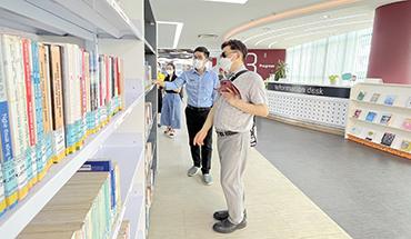 Thư viện Trường Đại học VinUni thăm và làm việc tại Thư viện truyền cảm hứng