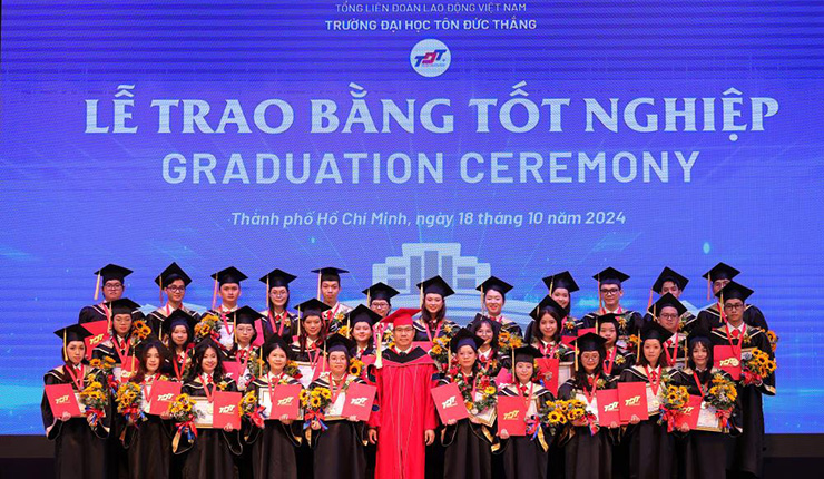 Trường Đại học Tôn Đức Thắng tổ chức Lễ trao bằng tốt nghiệp đại học và sau đại học đợt 2 năm 2024